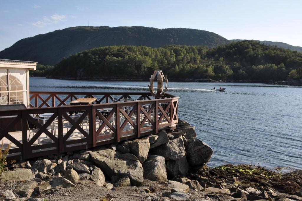 Gulen Dive Resort Dalsoyra Exterior photo